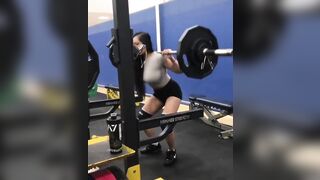 Fit Gals: Aaaaand bounce! I mean squat!