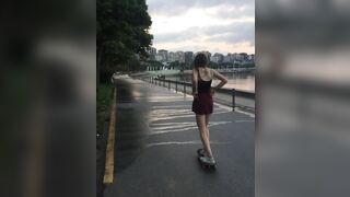 flashing Her Arse During the time that Skating