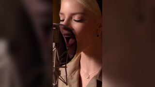 Downtown Preview (Full song available now in all streaming plataforms) - Anya Taylor-Joy