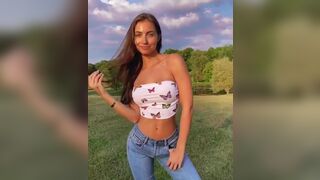 Bang’in Ad - Anna Louise