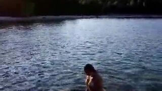 Swimming - Anja Dee