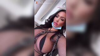 lol I can’t stop masturbating to her boobies - Anel Peralta