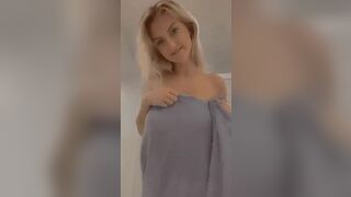 Beautiful Girl with Amazing Tits - Amazing Tits