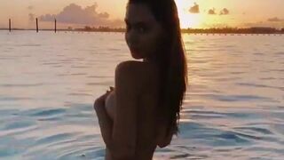 The Suns A Touch Annoying.... - Alexis Ren