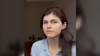 Cute and Casual on YT (GIF)