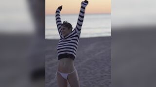 So fucking hot - Alexandra Daddario