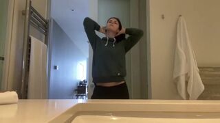 Full Shower Trolling - Alexandra Daddario