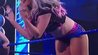 Alexa Bliss is the Time Boss