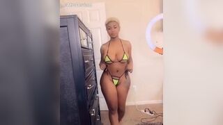 Slim Thick Chick - Afro Deviant