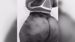 Juicy in black and white - Real African Curves