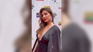 Elnaaz Norouzi being sweet and seductive! - Sexy Indian Actresses