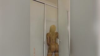 In the shower - AamiraTheVixen