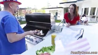 Discovered Sex Tapes: Most good family barbecue...mommy and sister fight for brother's cock during the time that dad cooks