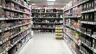 Flashing And Flaunting: Sexy Gal Undresses in the Grocery Store