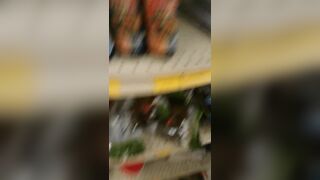Pumping Tweakers: Piddle is my fetish. Especially in public. Here's me pissing in a busy grocery store. Receive at me with requests!