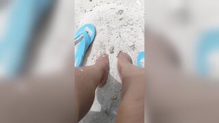 Sand between the toes - Foot Fetish