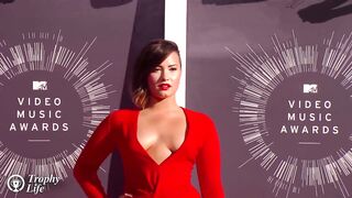 Graceful Celebrities: Demi Lovato