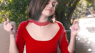 Graceful Celebrities: Selena Gomez