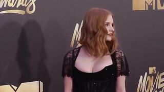 Graceful Celebrities: Jessica Chastain
