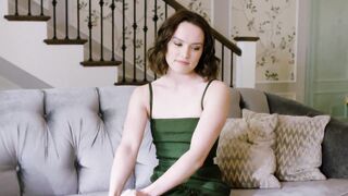 Graceful Celebrities: Daisy Ridley
