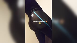 Gals in Yoga Panties: Butt pump