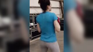 Daisy Ridley training for Star Wars - Girls in Yoga Pants