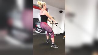 Gals in Yoga Panties: Workout