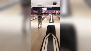 Friend bowling - Girls in Yoga Pants