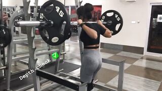 Working Out - Girls in Yoga Pants