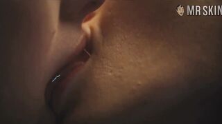 Where's the extended cut? - Girls Kissing