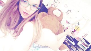 I'm young nude and wearing my glasses. - Girls with Glasses