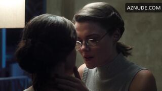Olivia Thirlby and Kelsey Siepser in The White Orchid - Girls with Glasses