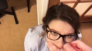 Gals with Glasses: Cumming quietly